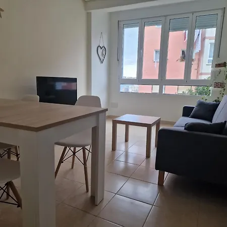 Piso Cesar De La Campa 아파트 *